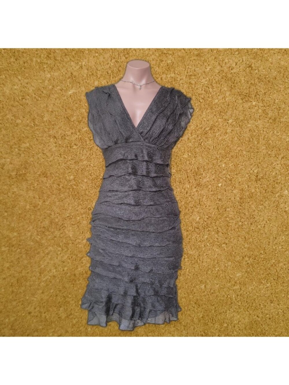 Max Studio Olive Green Layered Ruffle Deep V-Neck Knit Midi Dress (XS)